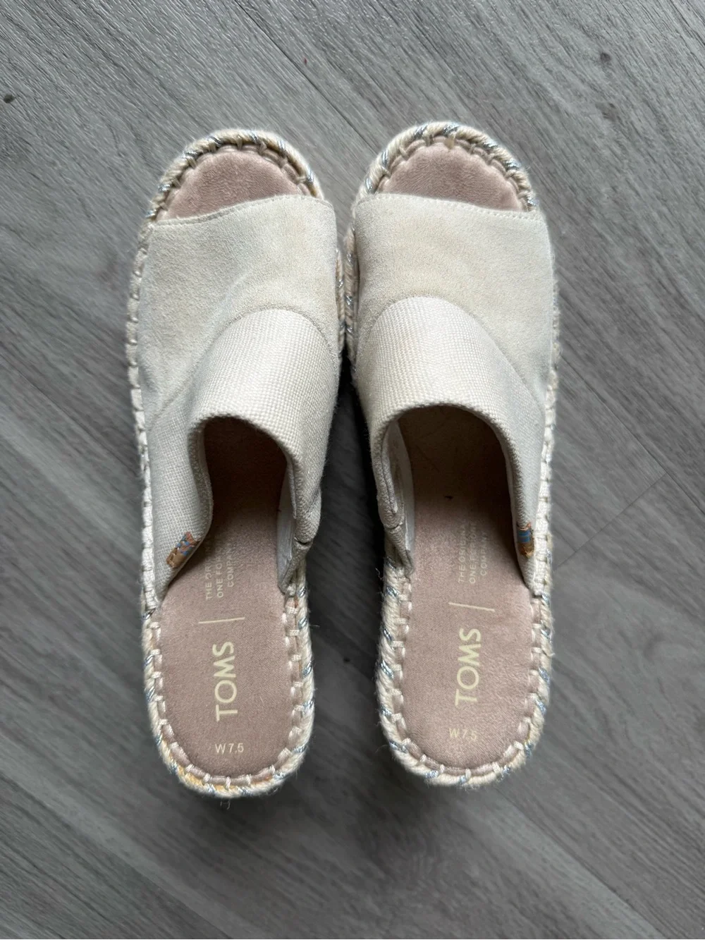 TOMS Beige/Cream Espadrille Wedge Sandals Size 7.5W